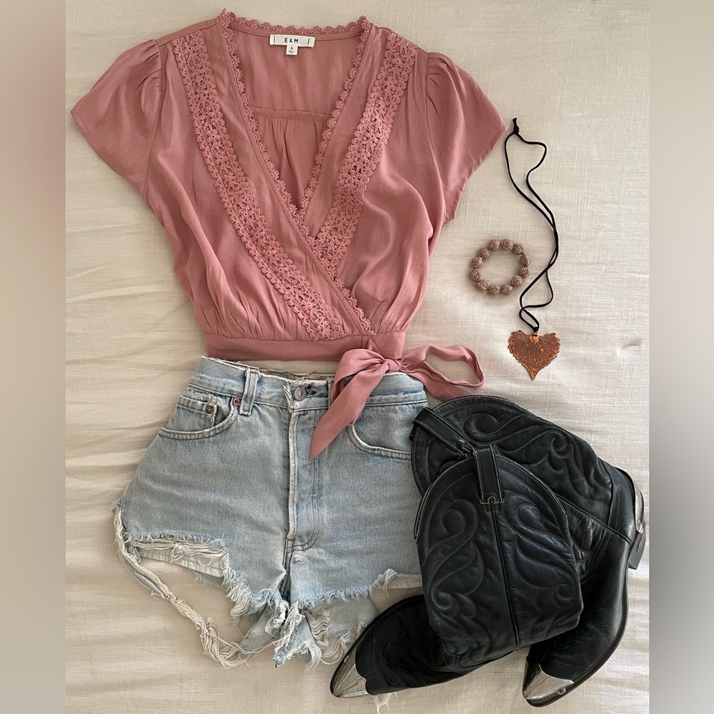 E & M Blouse Small